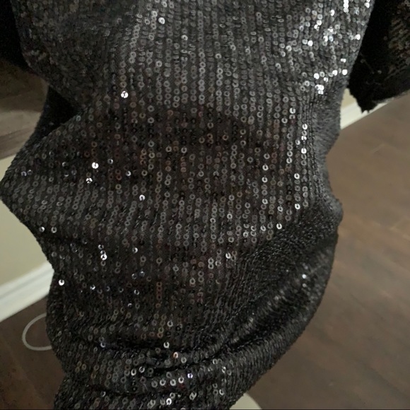 Entro Holiday Sequin Top - Picture 3 of 7